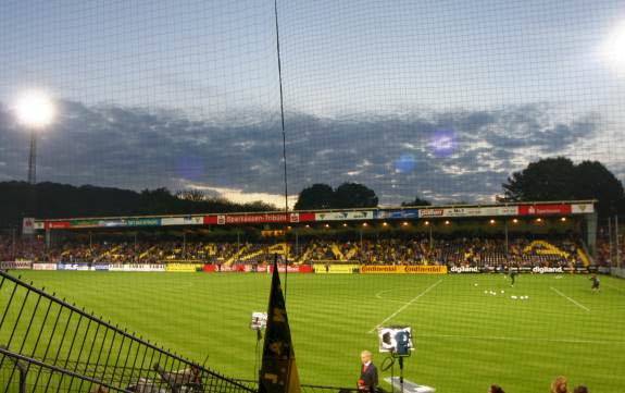 Tivoli - Haupttrib&uuml;ne