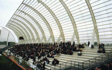 Stade de La Licorne  - Blick &uuml;ber die Hintertortrib&uuml;ne