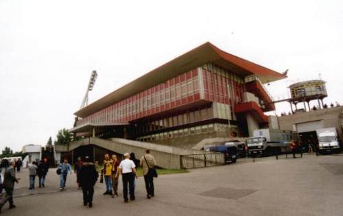 Friedrich-Ludwig-Jahn-Stadion - Haupttrib&uuml;ne R&uuml;ckansicht