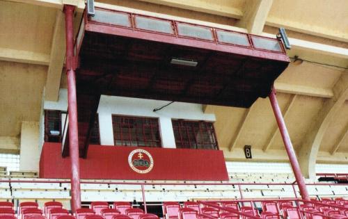 tadi&oacute;n tiavničky - Haupttrib&uuml;ne Detail