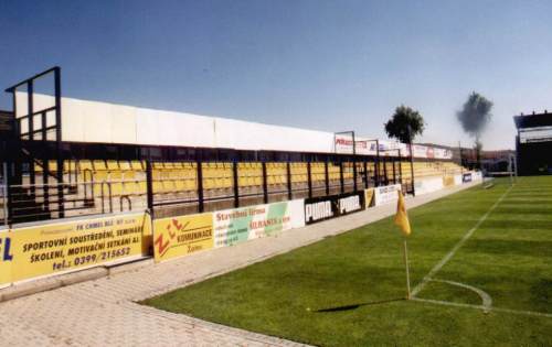 U stadi&oacute;nu - Hintertorbereich