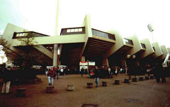 Ruhrstadion von au&szlig;en