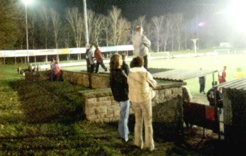 Olympia-Stadion am H&uuml;nting - Begehbarer Unterstand