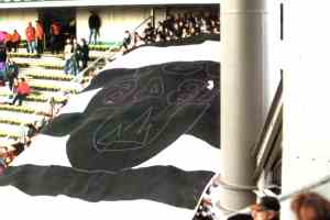 Riesenfahne linksrum