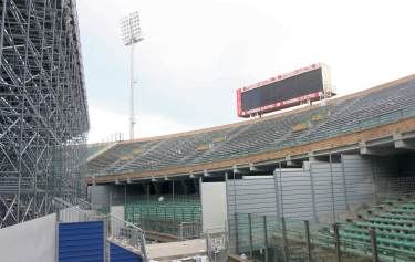 Sant'Elia - alte Kurve hinter Zusatztrib&uuml;ne