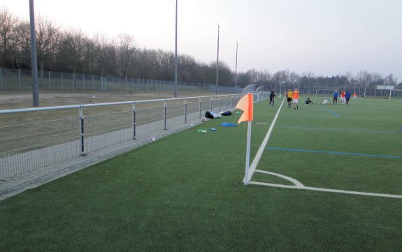 Sportplatz H&uuml;gelstr.