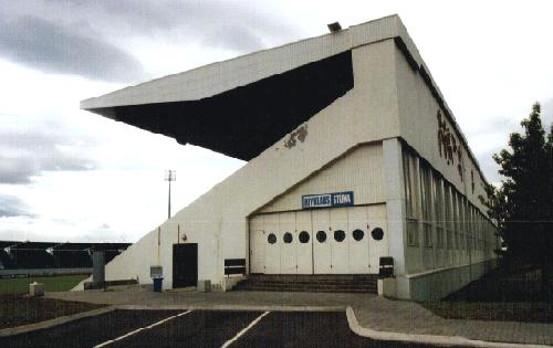 Laugardalsv&ouml;llur - Haupttrib�ne R�ckansicht