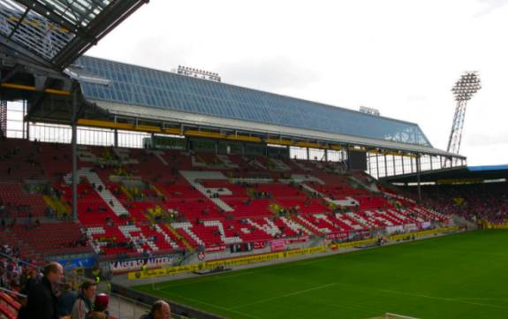 Fritz-Walter-Stadion (Betzenberg) - Haupttrib�ne