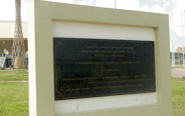 Stade de la Concorde de Kint&eacute;l&eacute;