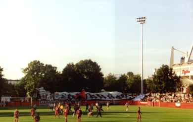 Kleines Ulrich Haberland Stadion - Heimfans