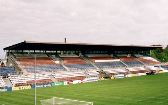 Andruv - Seitentrib�ne