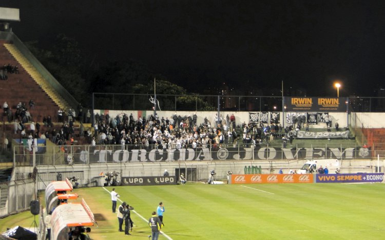 Est�dio do Canind� (Est�dio Dr. Oswaldo Teixeira Duarte)