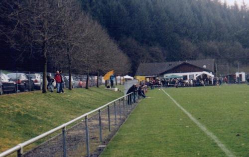 Sportplatz Ro&szlig;bach - ... der Ausschnitt im oberen Bild ist vielleicht etwas vorteilhaft
