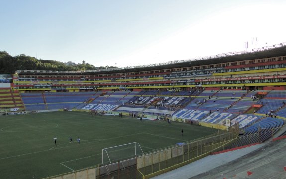 Estadio Cuscatl&aacute;n
