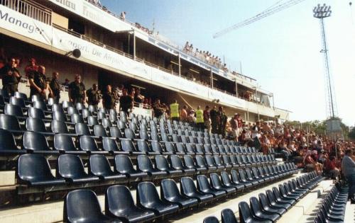 Waldstadion - Blick �ber die Hintertortrib�ne