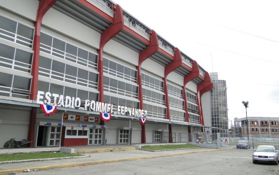 Estadio Rommel Fern&aacute;ndez