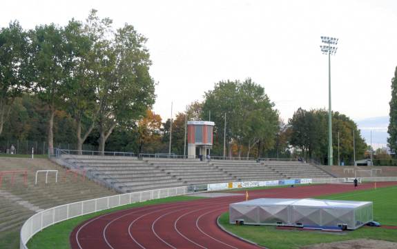Stadion an der Berliner Stra&szlig;e - Gegenseite
